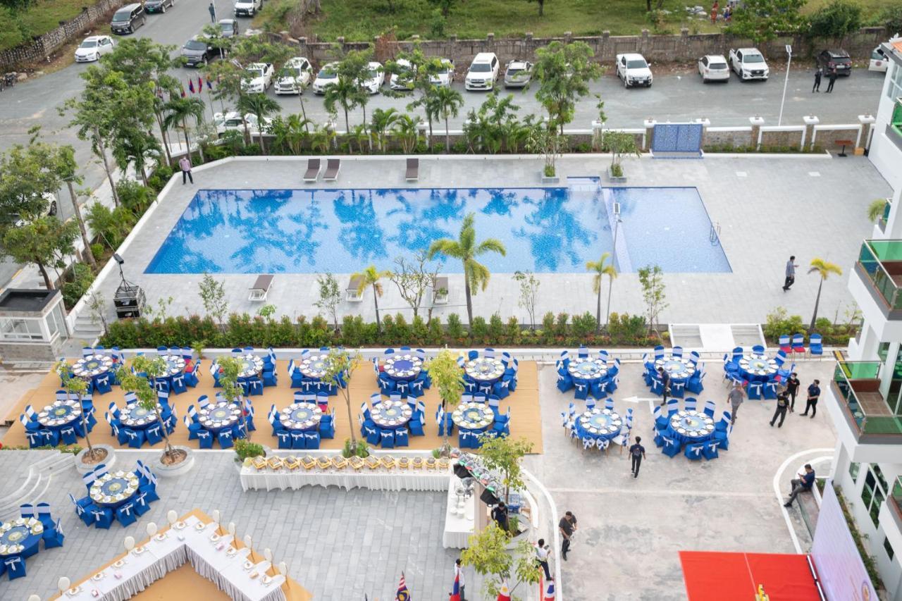 Sangkahak Mith Hotel Kep Luaran gambar