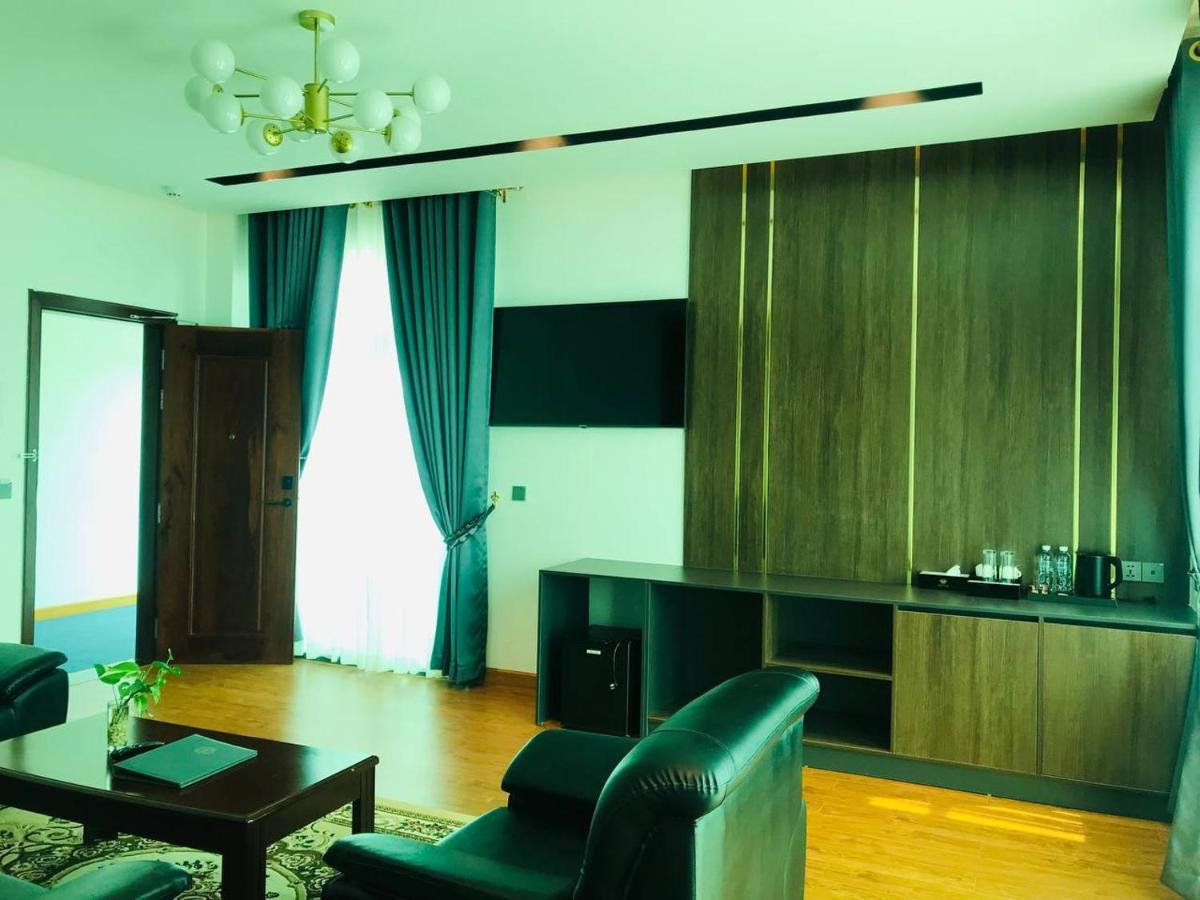Sangkahak Mith Hotel Kep Luaran gambar
