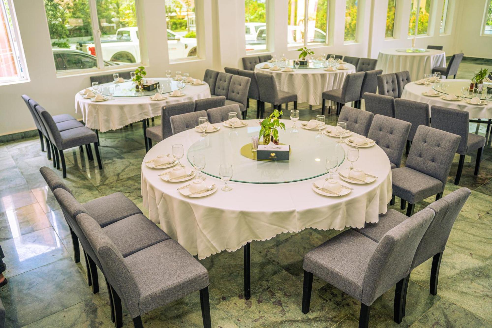 Sangkahak Mith Hotel Kep Luaran gambar
