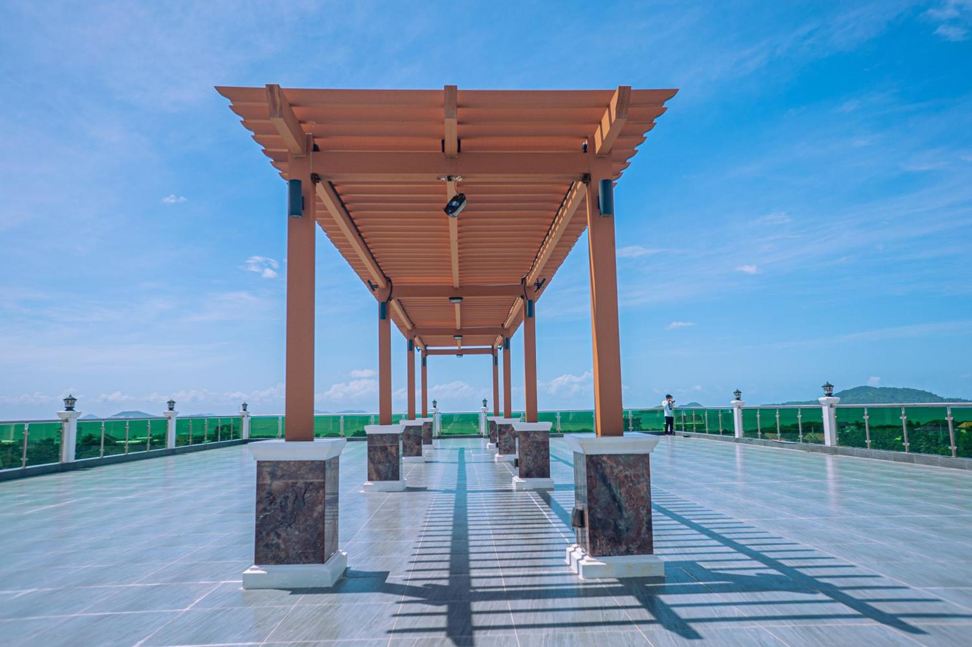 Sangkahak Mith Hotel Kep Luaran gambar
