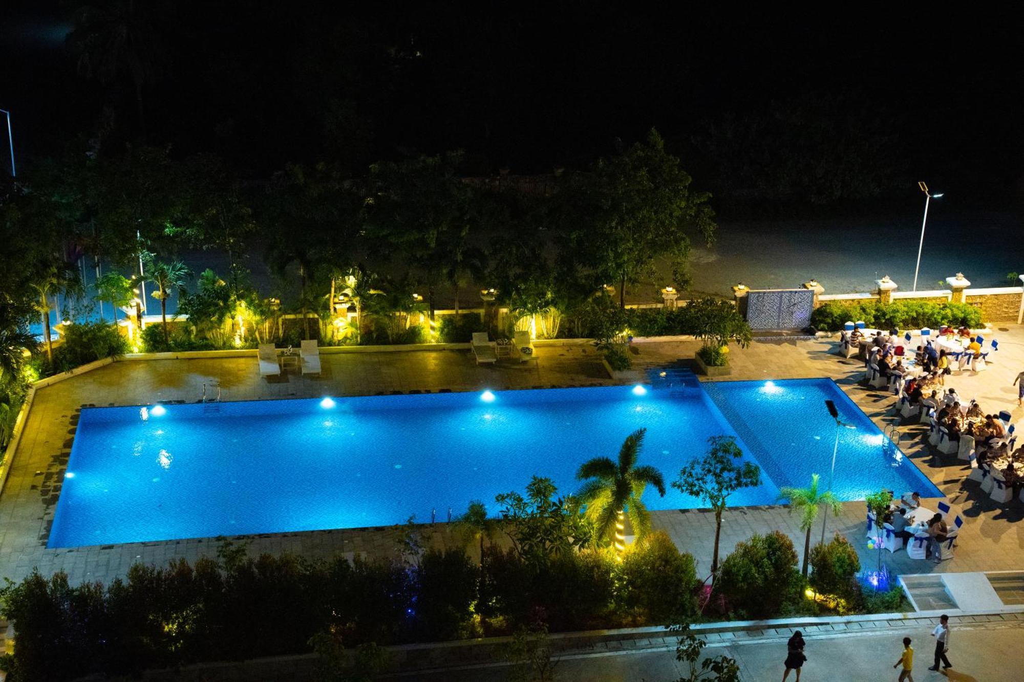 Sangkahak Mith Hotel Kep Luaran gambar
