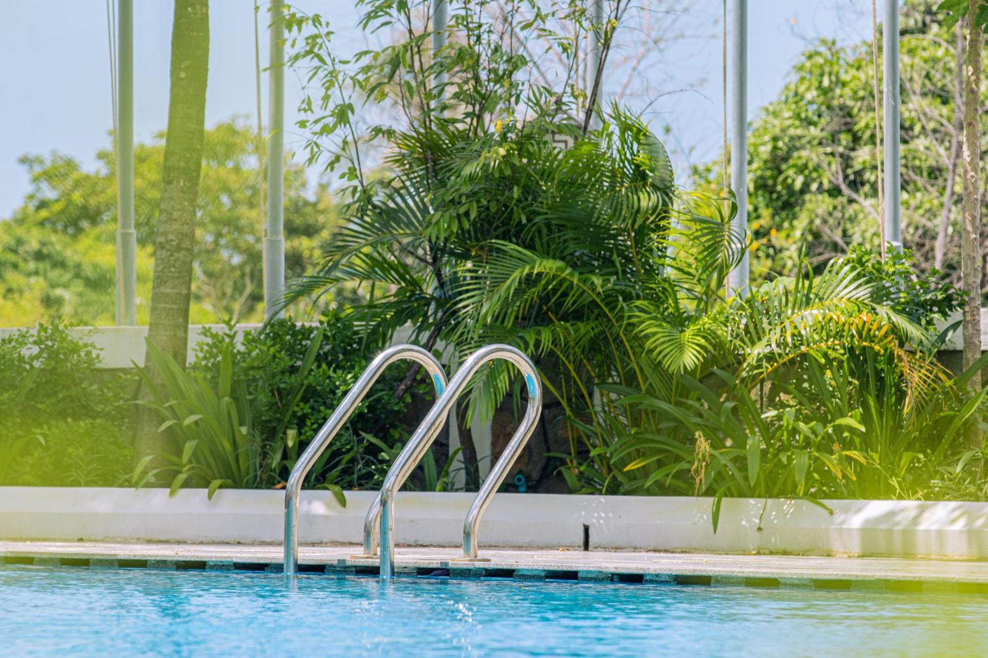 Sangkahak Mith Hotel Kep Luaran gambar
