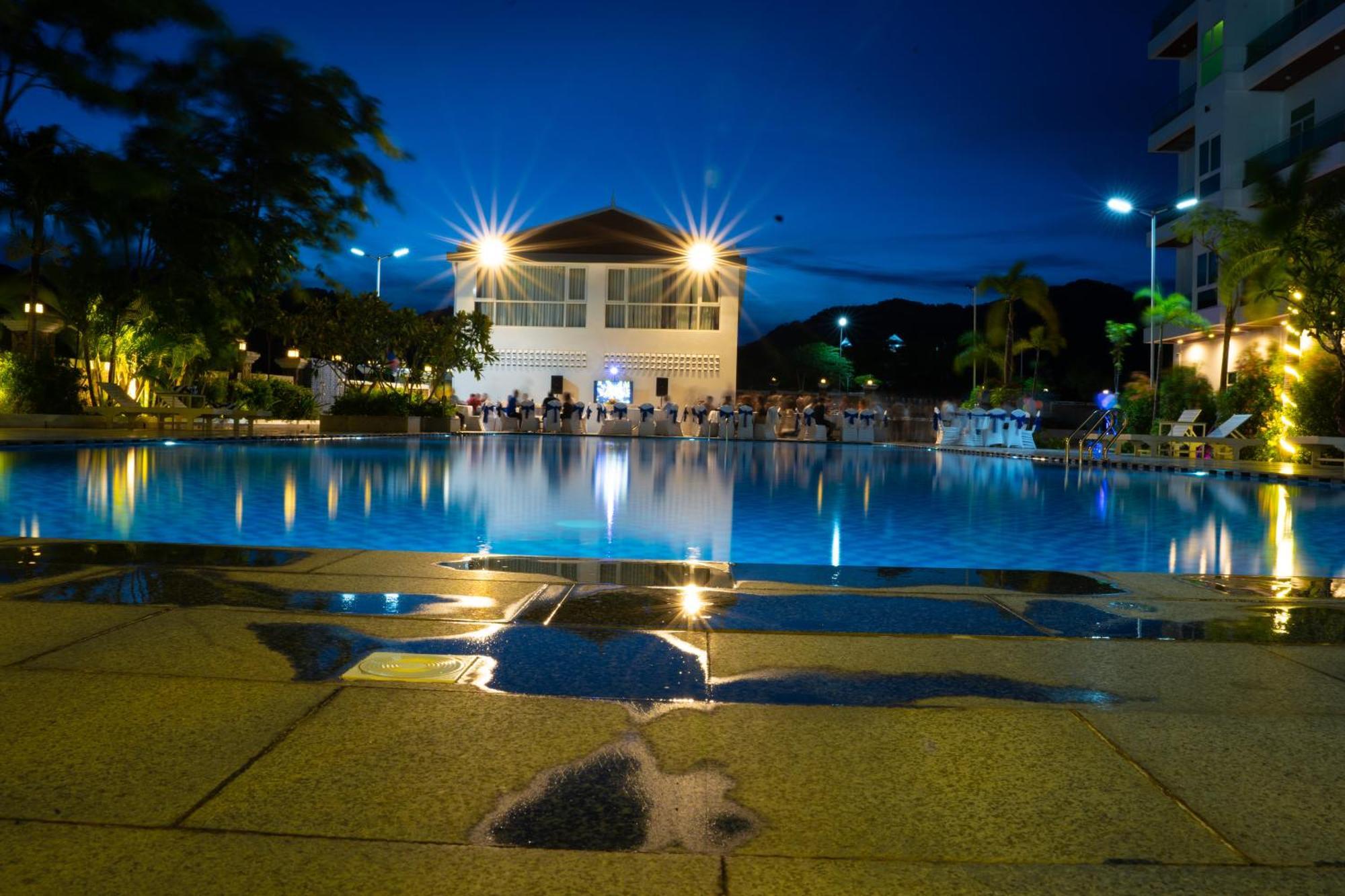 Sangkahak Mith Hotel Kep Luaran gambar