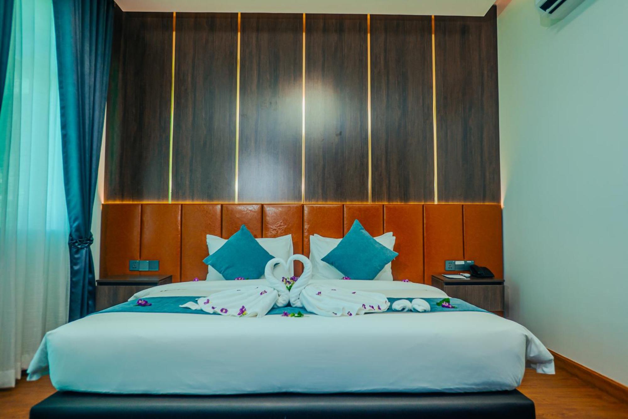 Sangkahak Mith Hotel Kep Luaran gambar