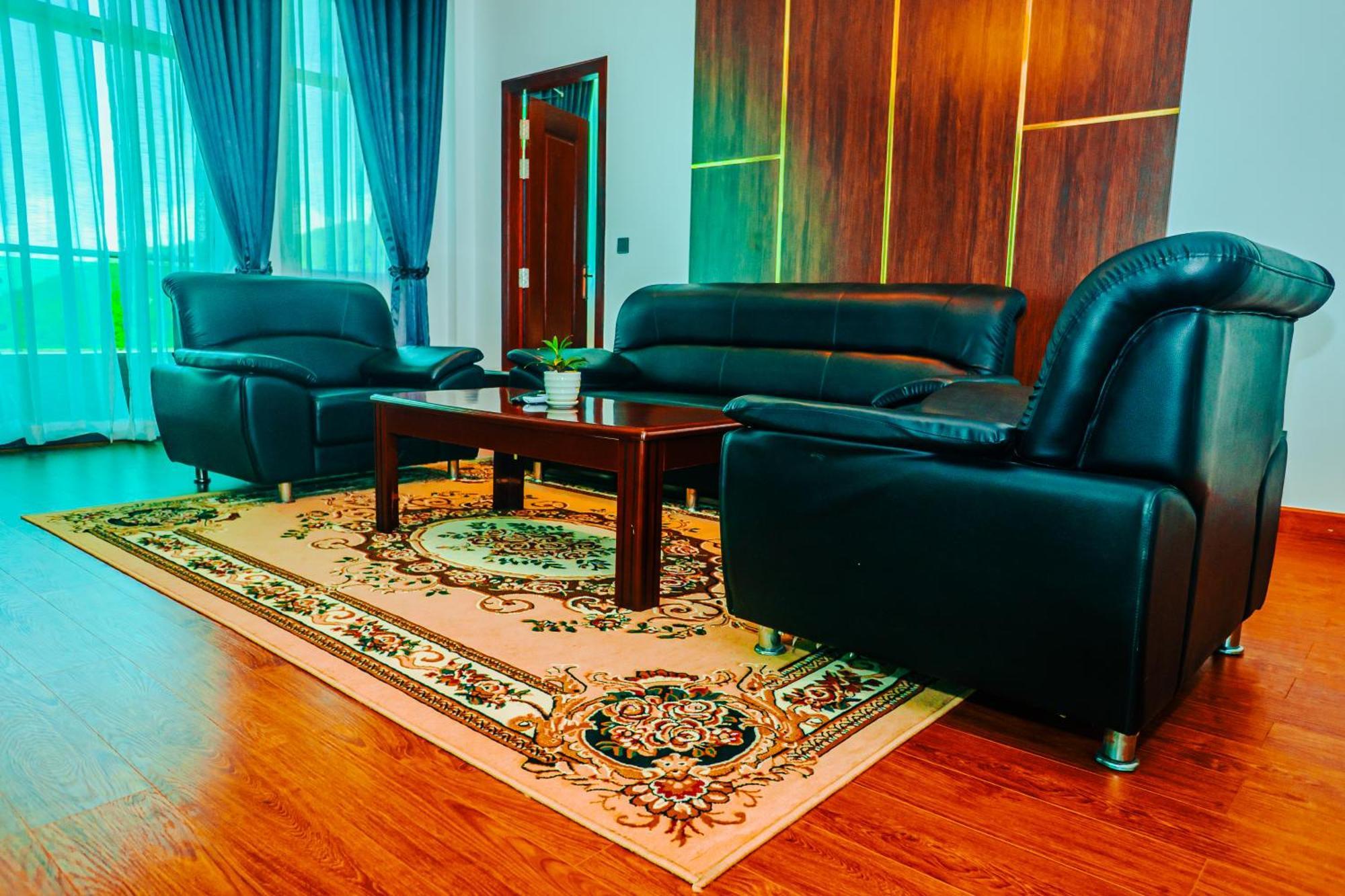 Sangkahak Mith Hotel Kep Luaran gambar