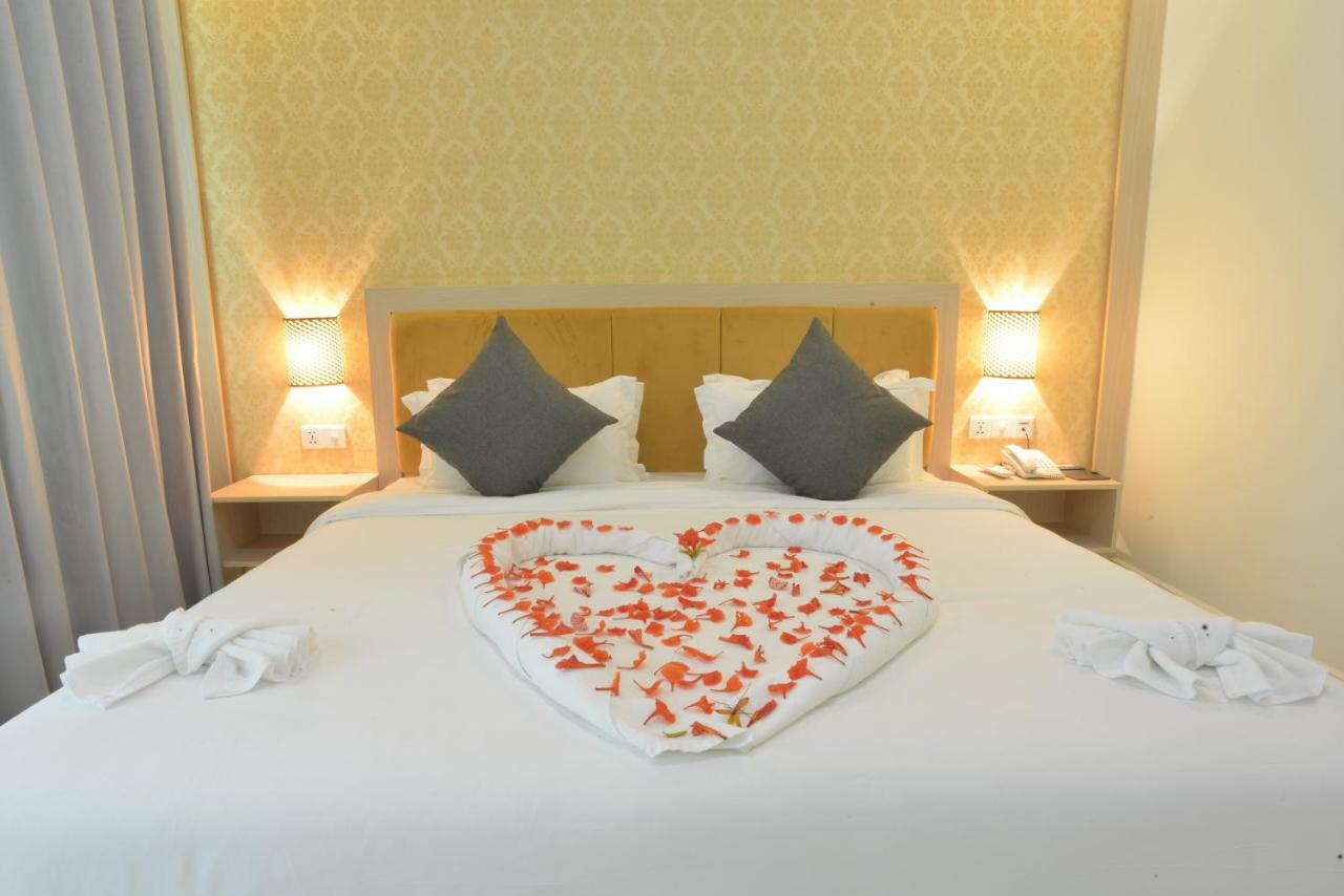 Sangkahak Mith Hotel Kep Luaran gambar