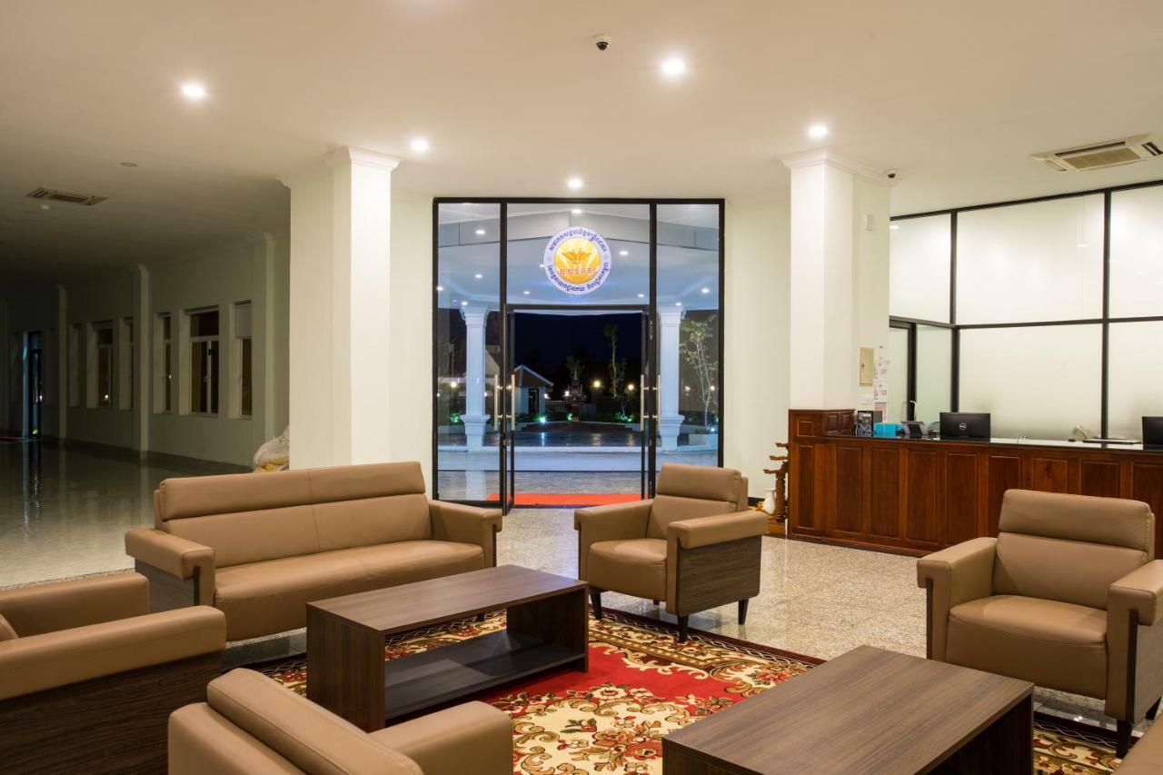 Sangkahak Mith Hotel Kep Luaran gambar